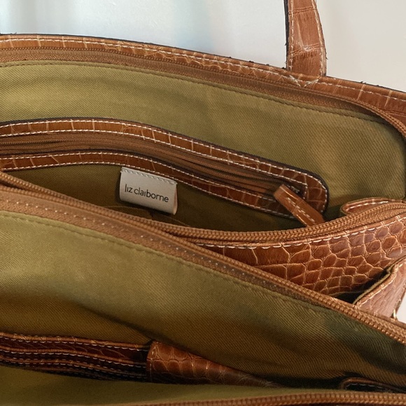 Vintage Liz Claiborne over the shoulder iwith multiple compartments - Picture 2 of 4